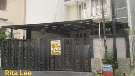 Dijual Rumah Bagus 2 Lantai, Villa Melati Mas, Sudah Renov, Bebas Banjir