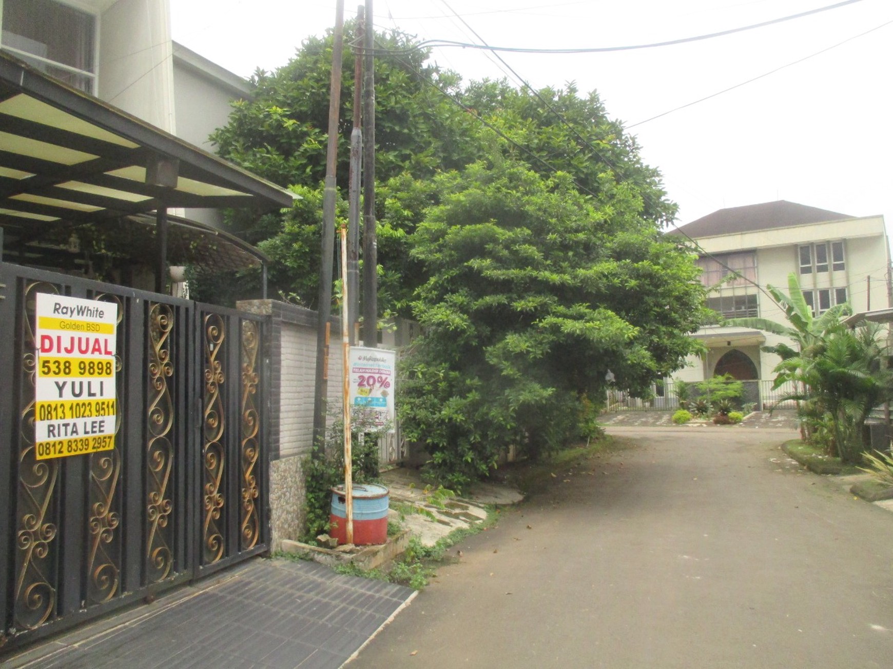 Dijual Rumah Bagus 2 Lantai, Villa Melati Mas, Sudah Renov, Bebas Banjir