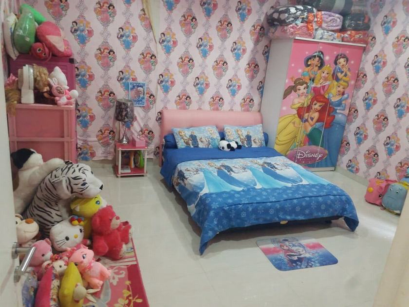 Dijual Rumah Bagus 2 Lantai, Villa Melati Mas, Sudah Renov, Bebas Banjir