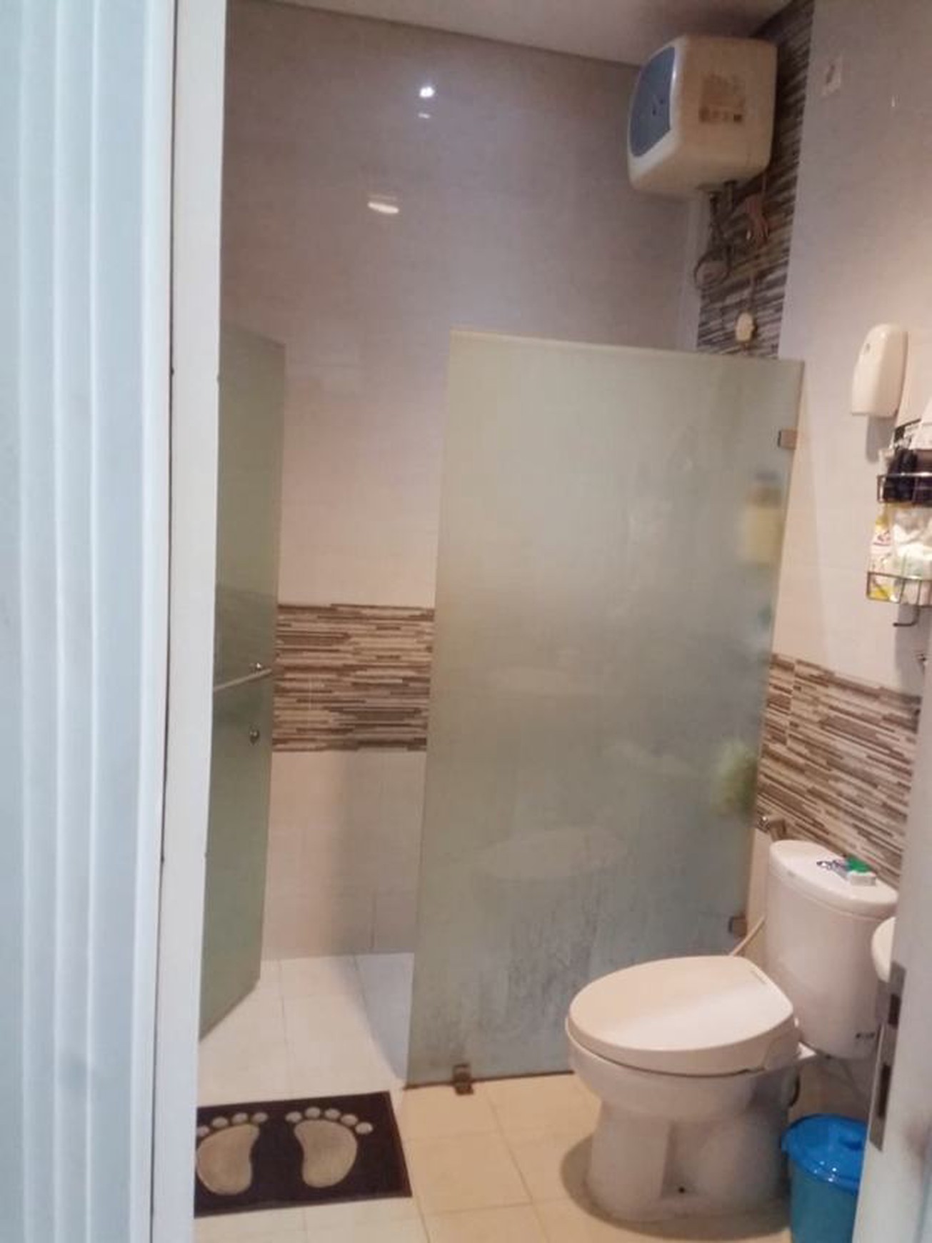 Dijual Rumah Bagus 2 Lantai, Villa Melati Mas, Sudah Renov, Bebas Banjir