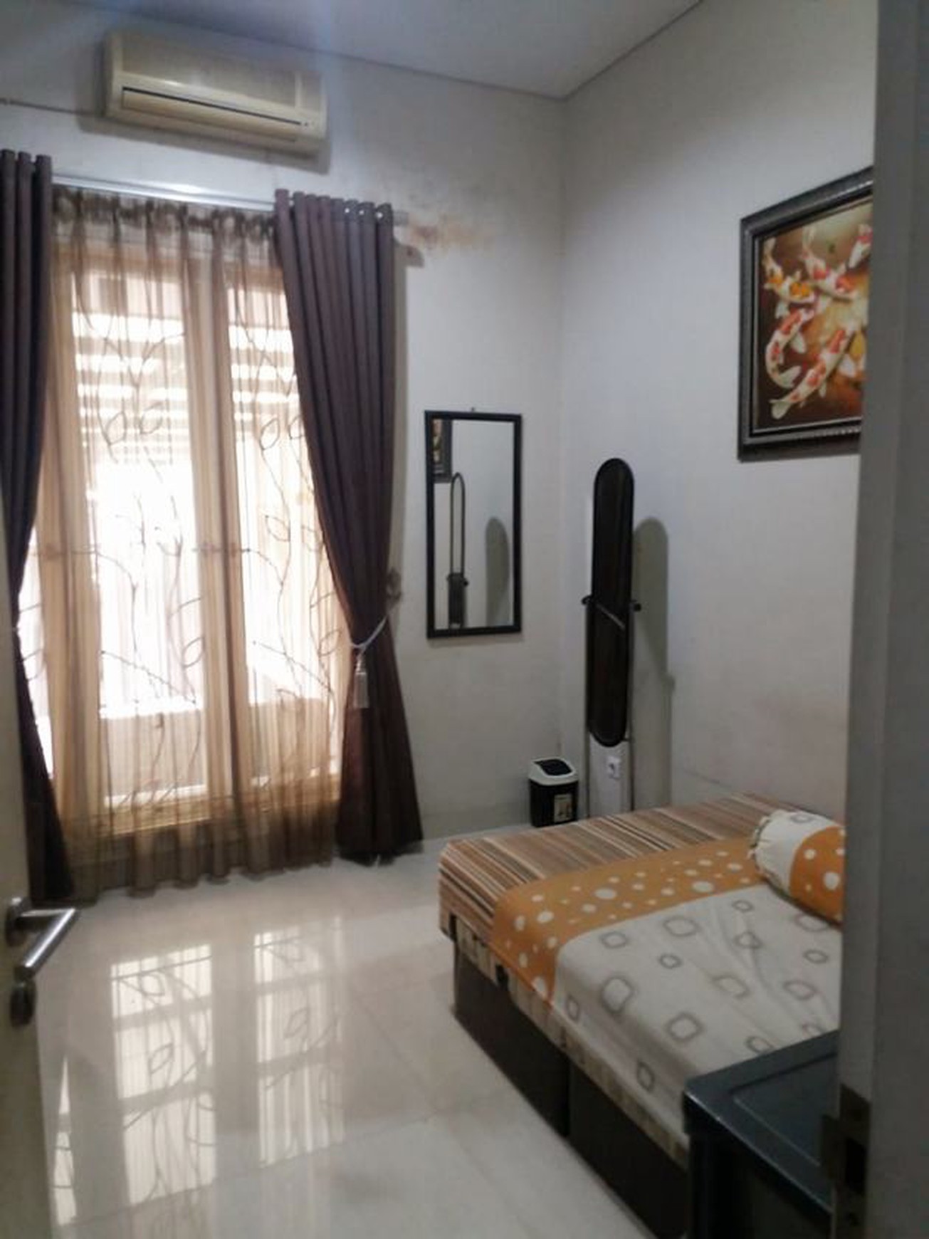 Dijual Rumah Bagus 2 Lantai, Villa Melati Mas, Sudah Renov, Bebas Banjir