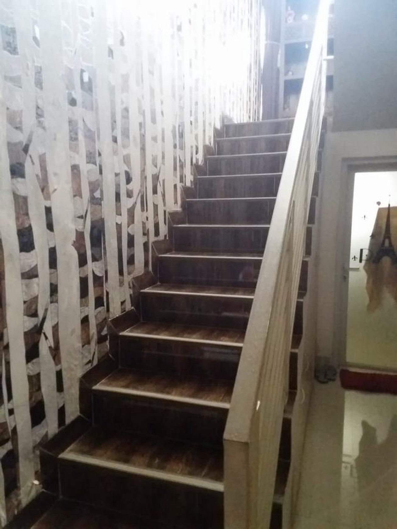 Dijual Rumah Bagus 2 Lantai, Villa Melati Mas, Sudah Renov, Bebas Banjir