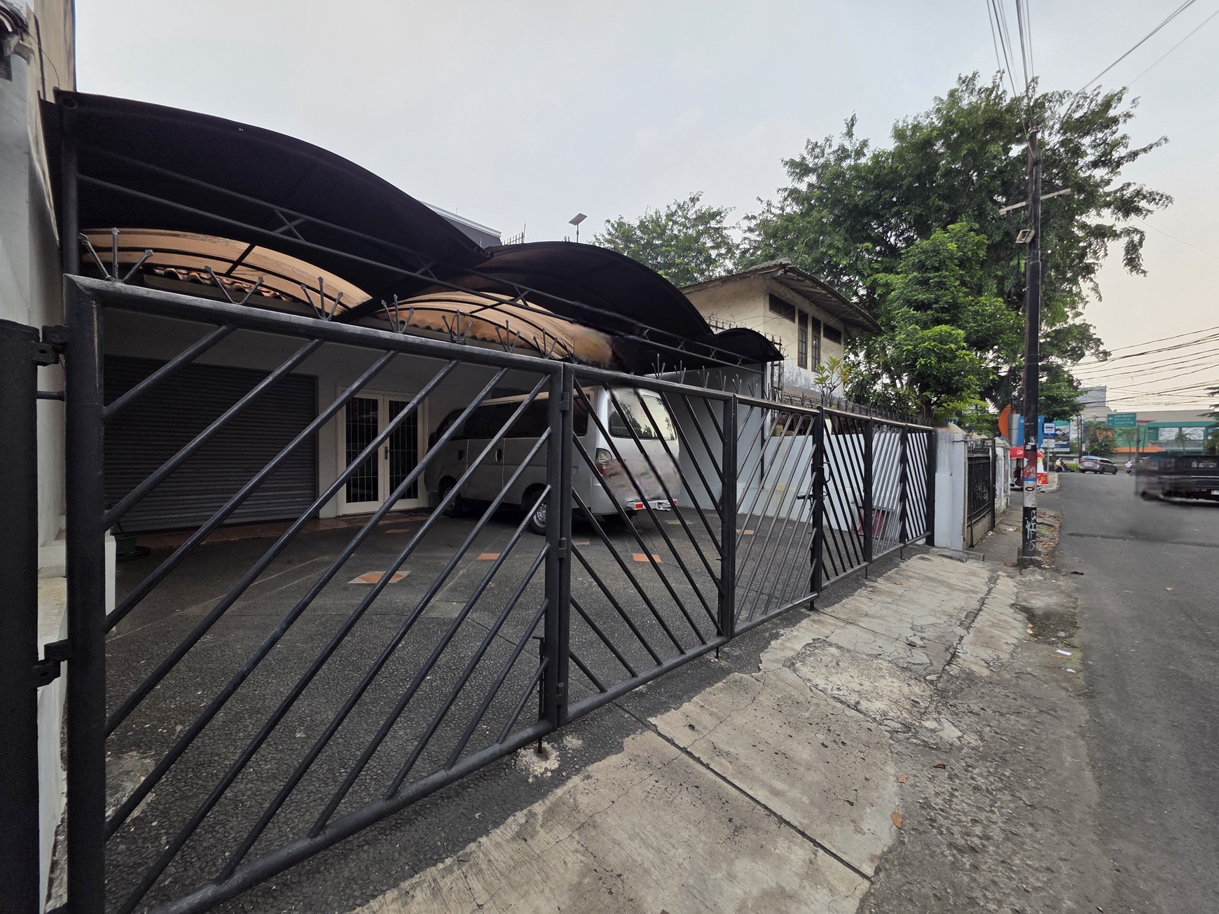 Rumah Pinggir Jalan Bagus Utk Usaha di Bintaro Utama Raya, Bintaro Sektor 1, Tangerang Selatan 