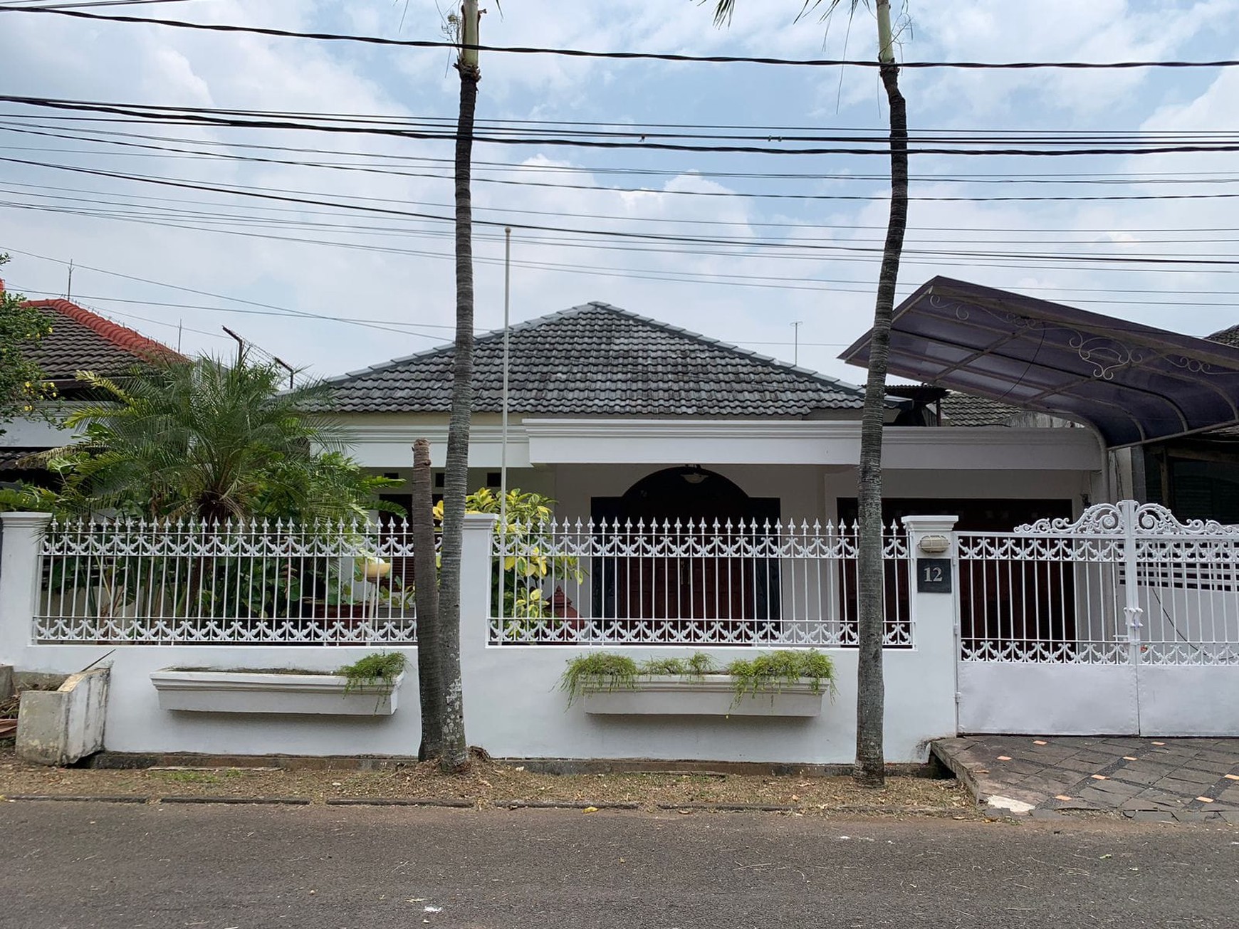 DiSEWA Rumah Nyaman, Siap Huni dan Strategis di Bukit Cinere Indah - Dekat Tol Limo