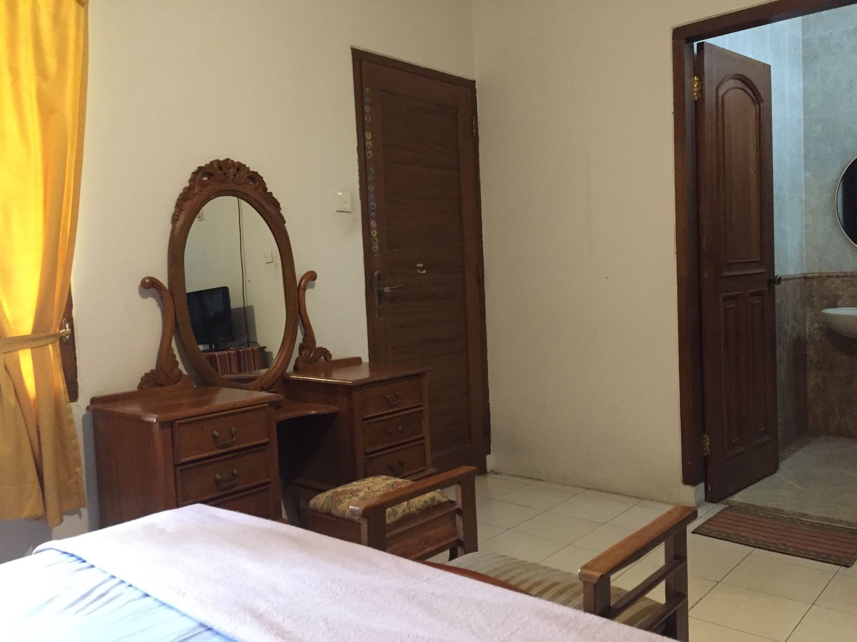 DiSEWA Rumah Nyaman, Siap Huni dan Strategis di Bukit Cinere Indah - Dekat Tol Limo