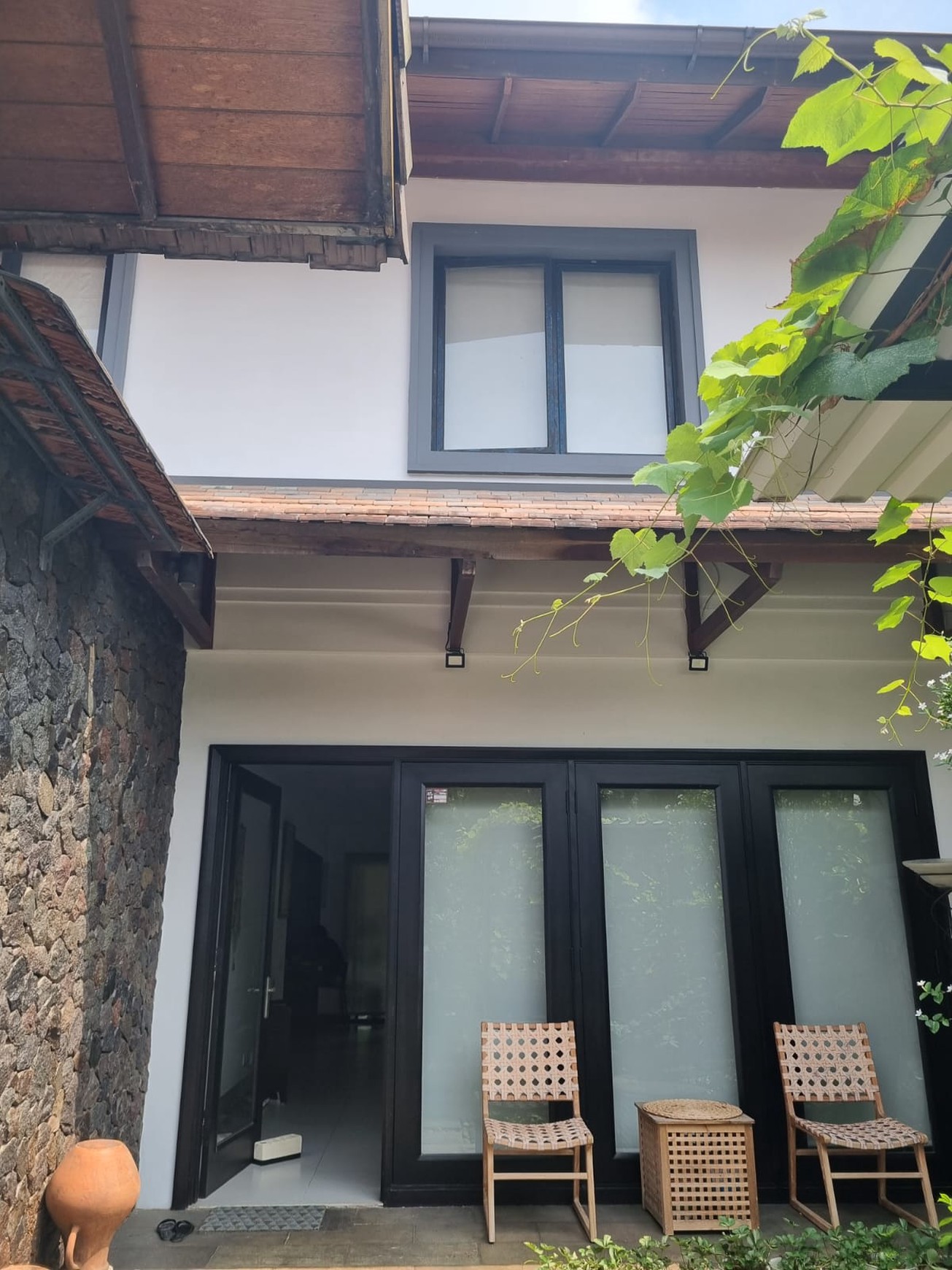 Dijual rumah bagus dalam cluster di Jagakarsa dengan security 24 jam