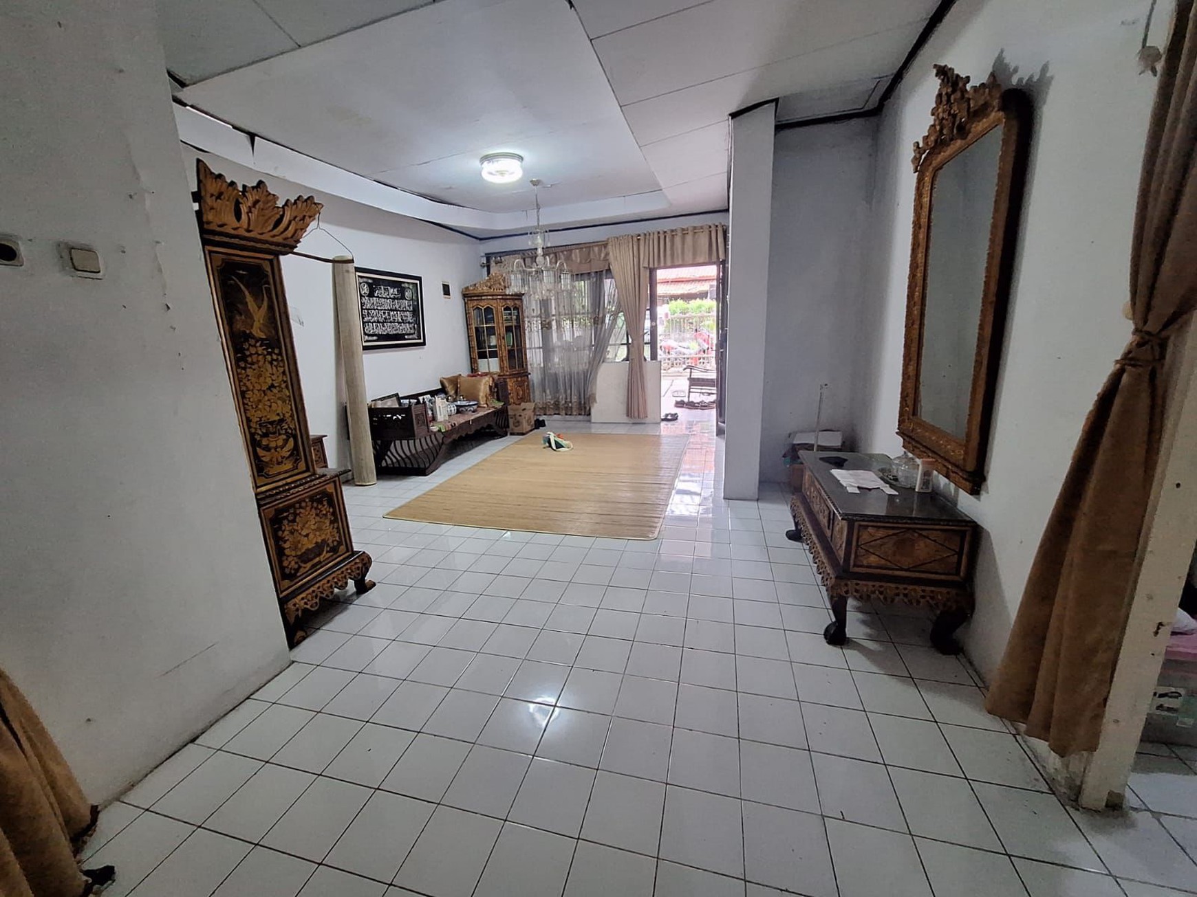 Dijual cepat rumah dekat stasiun MRT Lebak Bulus cocok untuk hunian atau kos-kosan