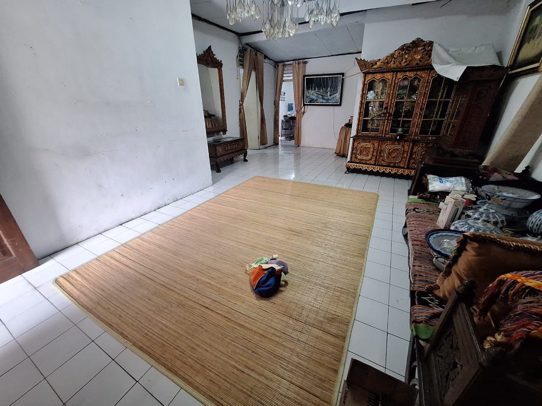 Dijual cepat rumah dekat stasiun MRT Lebak Bulus cocok untuk hunian atau kos-kosan