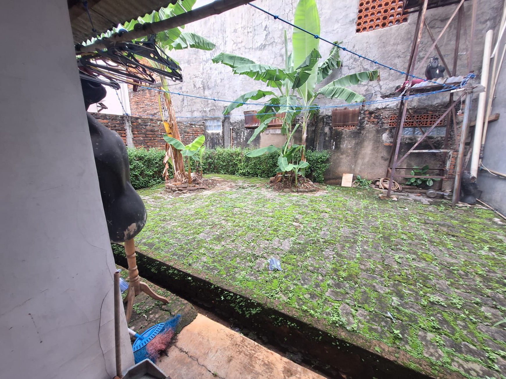 Dijual cepat rumah dekat stasiun MRT Lebak Bulus cocok untuk hunian atau kos-kosan