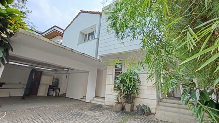 Dijual Rumah 2 Lantai Mewah Lokasi Strategis di Ciputat Timur, Banten
