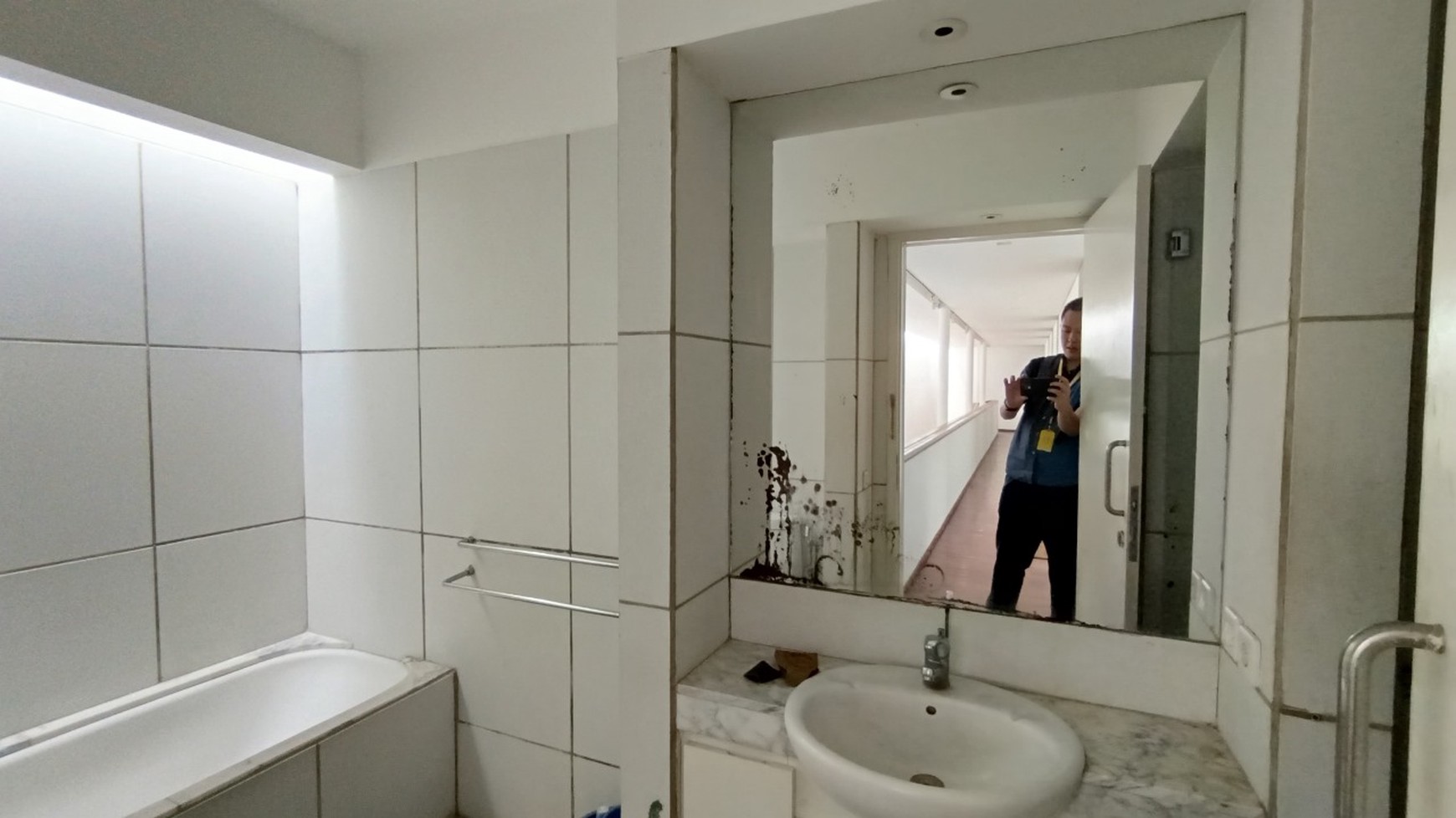 Dijual Rumah 2 Lantai Mewah Lokasi Strategis di Ciputat Timur, Banten