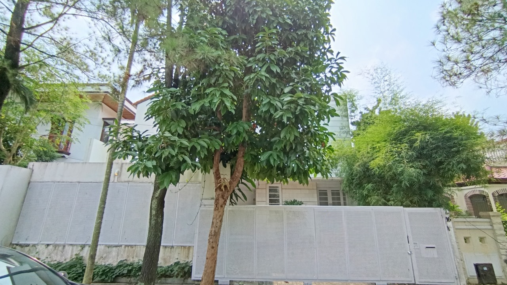 Dijual Rumah 2 Lantai Mewah Lokasi Strategis di Ciputat Timur, Banten