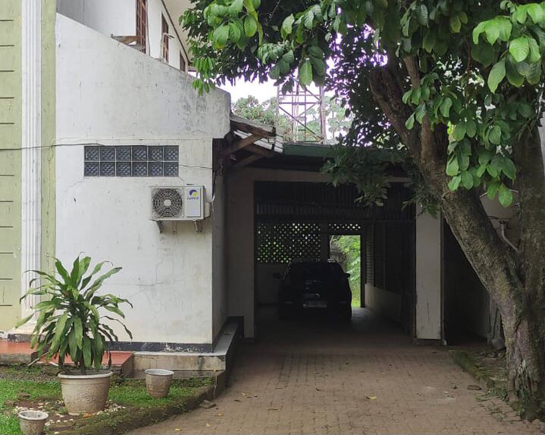 :Dijual rumah di Limo