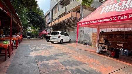 Dijual gedung di Kemang