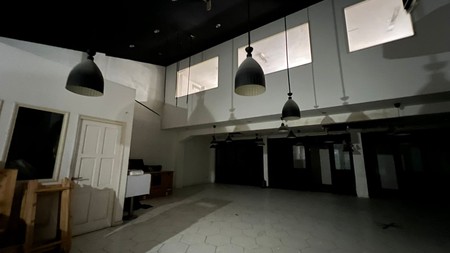 Disewakan Ruang Usaha Cocok Untuk Jadi Usaha Resto dan Jadi Kantor di Cikajang