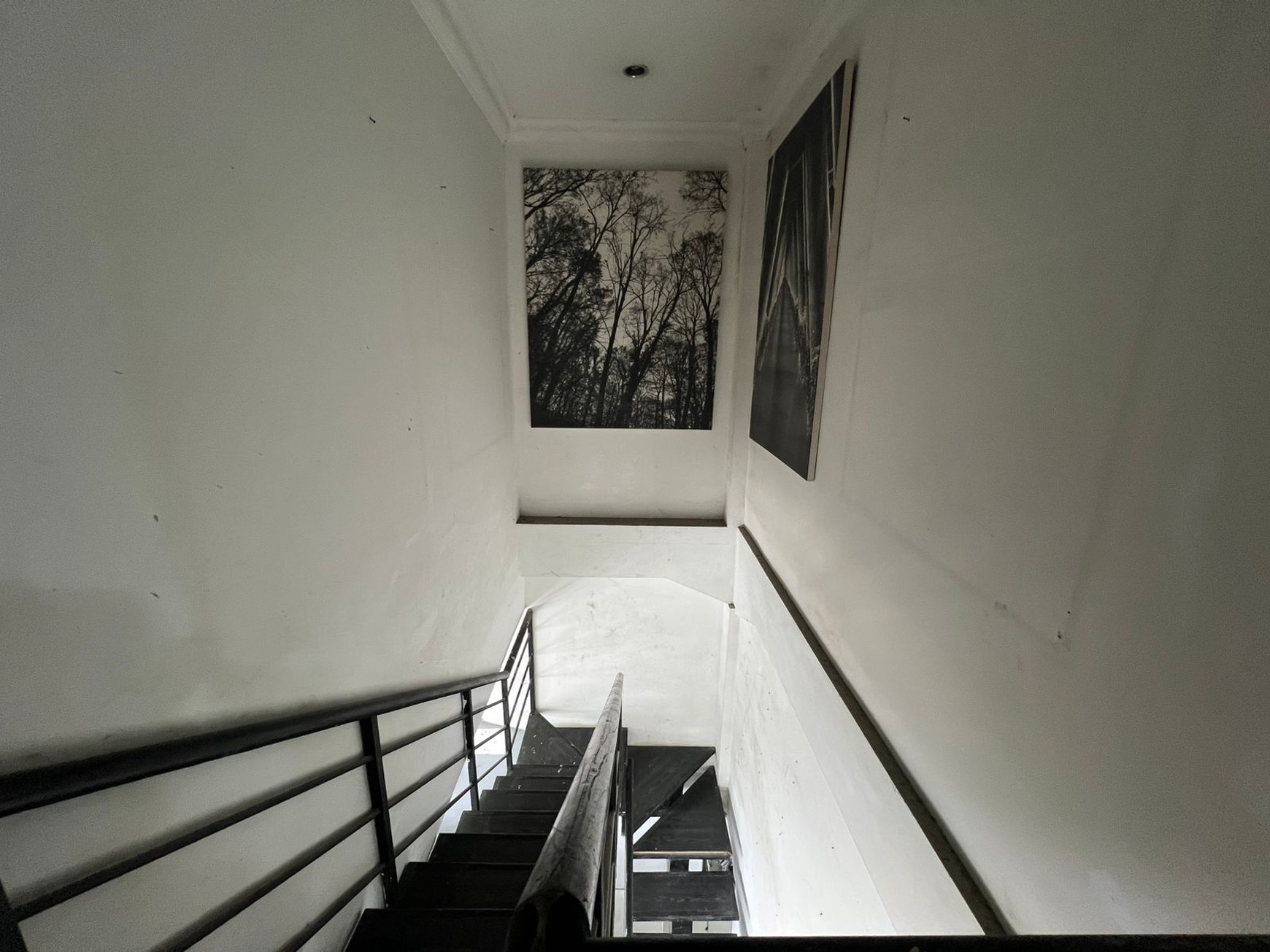 Dijual Ruang Usaha Cocok Untuk Jadi Usaha Resto dan Jadi Kantor di Cikajang