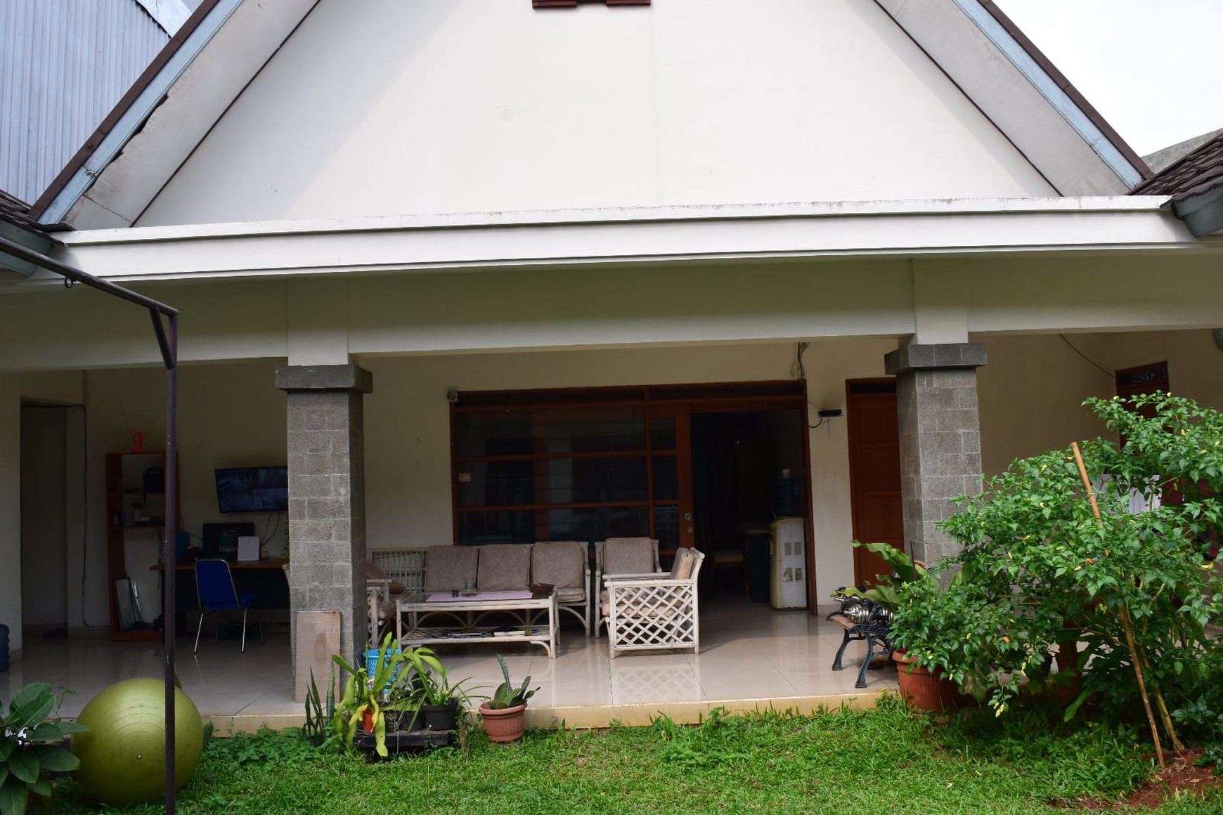 DIJUAL RUMAH SIAP HUNI Untuk Komersial Lokasi STRATEGIS di BLOK A - Fatmawati