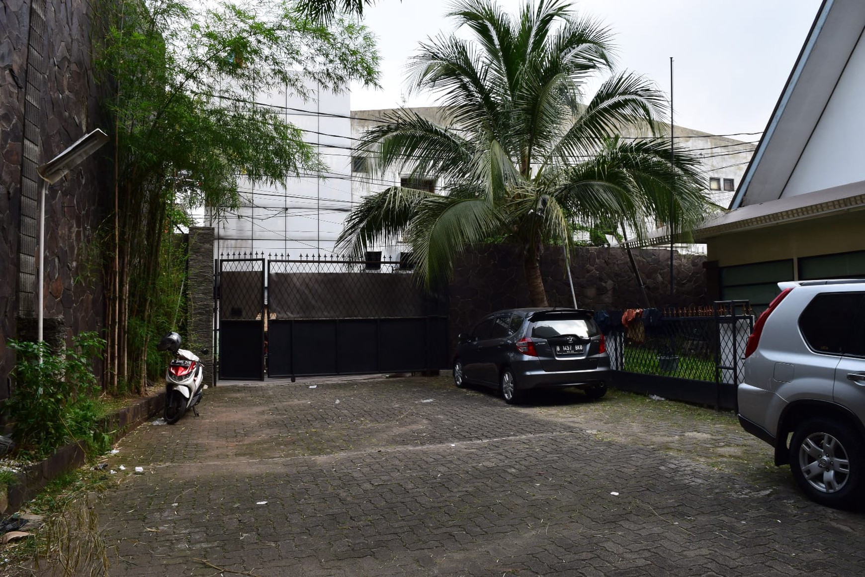 DIJUAL RUMAH SIAP HUNI Untuk Komersial Lokasi STRATEGIS di BLOK A - Fatmawati