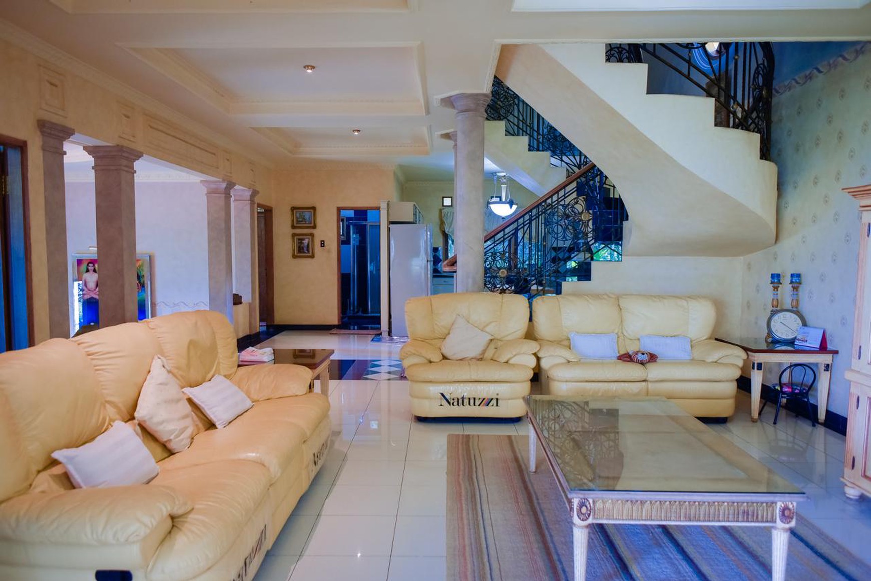 Villa di Puncak luas 1338 m2 ada s.pool, taman luas, gazebo. Sukamahi mega mendung. bogor