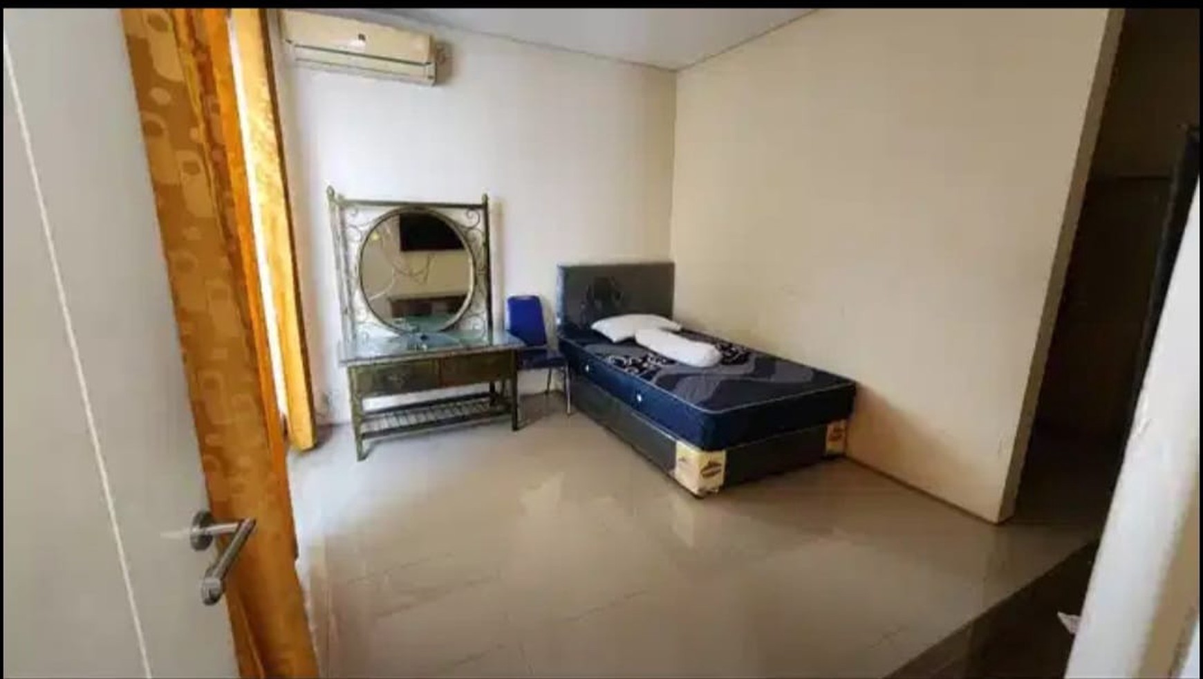 Disewakan Rumah Semi Furnish Royal Residence Wiyung Surabaya