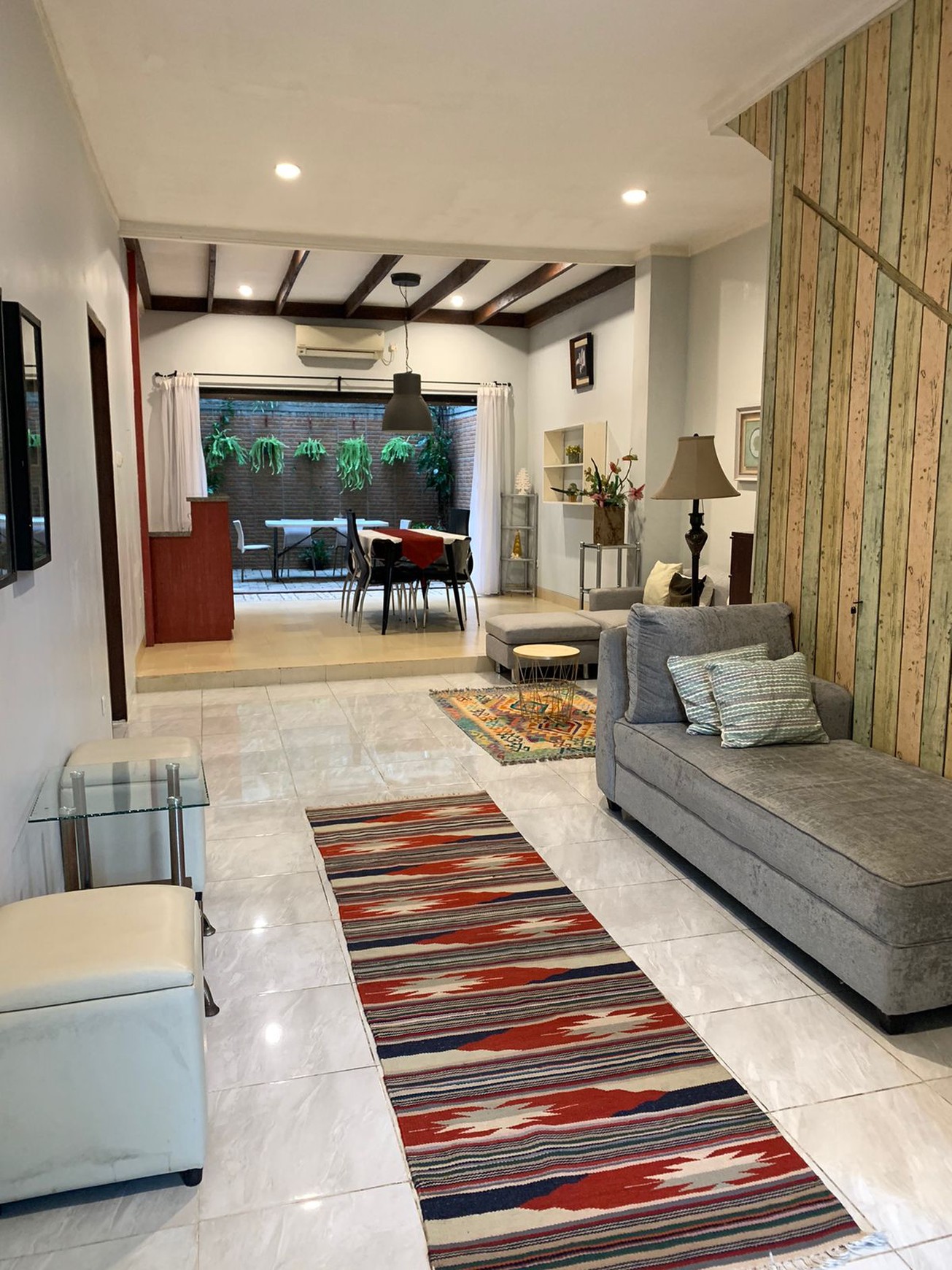 Rumah Bagus Siap Huni Asri di Emerald Terrace, Bintaro Jaya Sektor 9