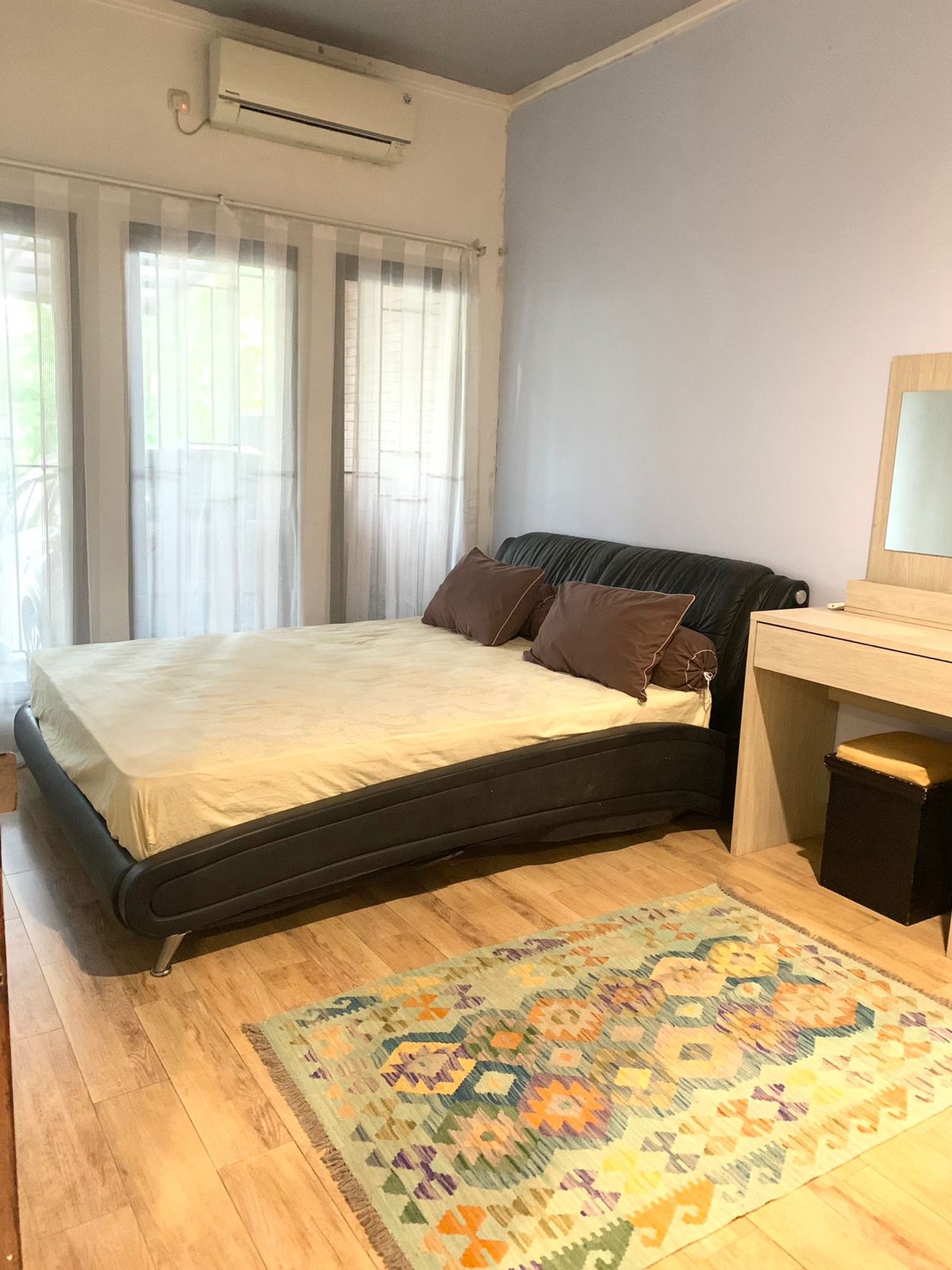 Rumah Bagus Siap Huni Asri di Emerald Terrace, Bintaro Jaya Sektor 9