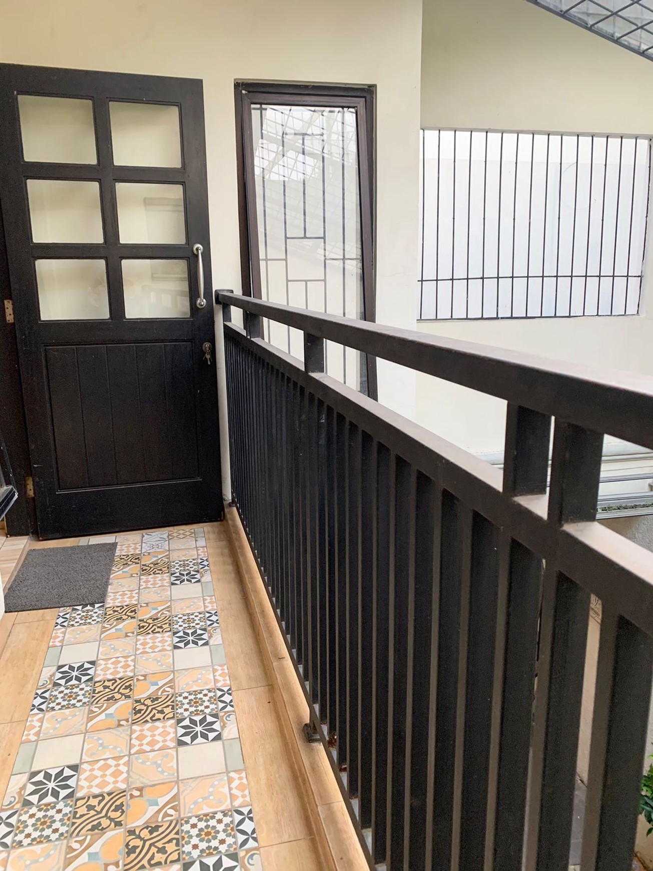 Rumah Bagus Siap Huni Asri di Emerald Terrace, Bintaro Jaya Sektor 9