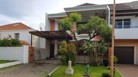 Rumah Mewah dan Murah di Graha Family, Surabaya