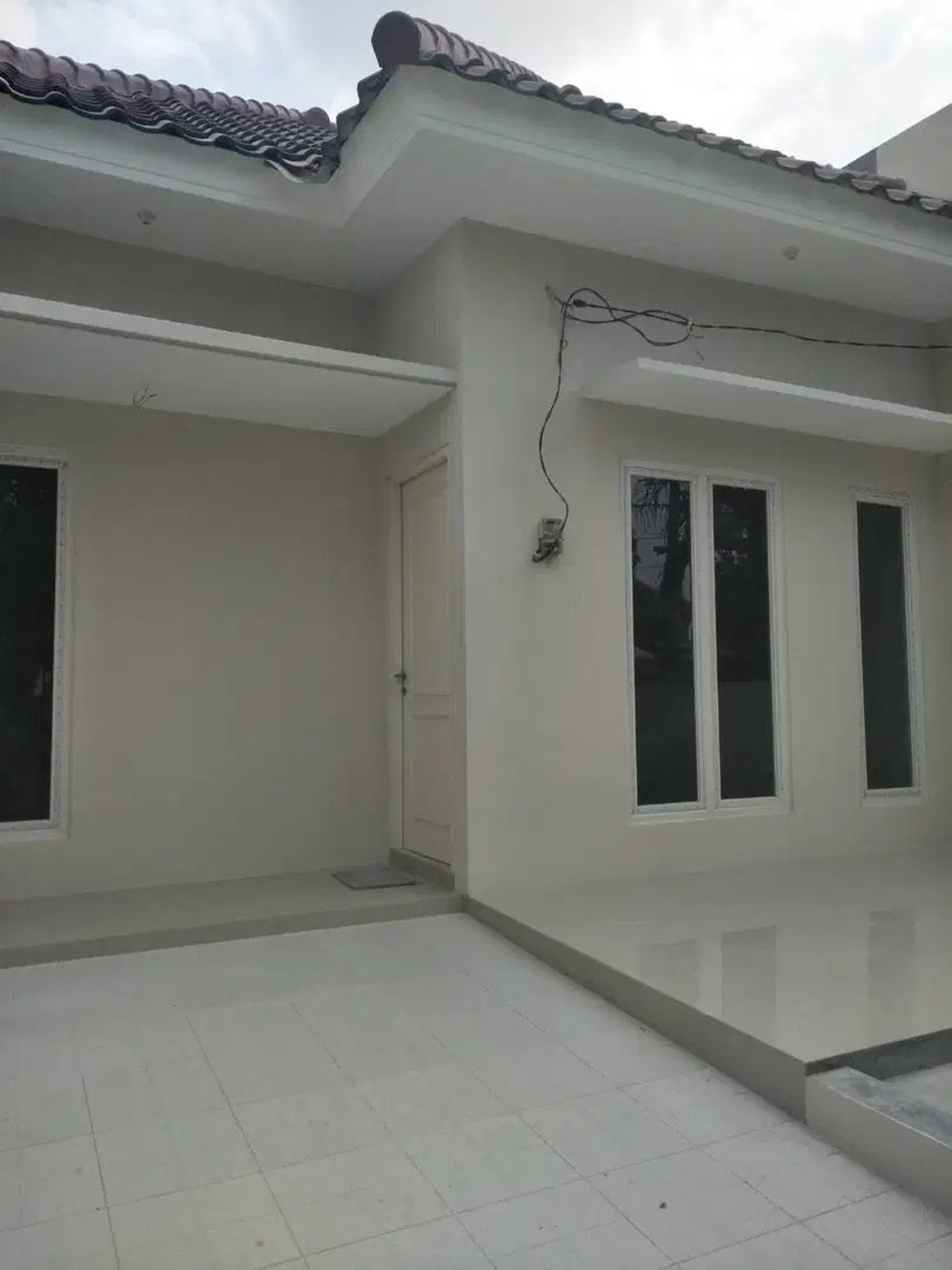 DIJUAL RUMAH PURI SAFIRA MENGANTI GRESIK SIAP HUNI