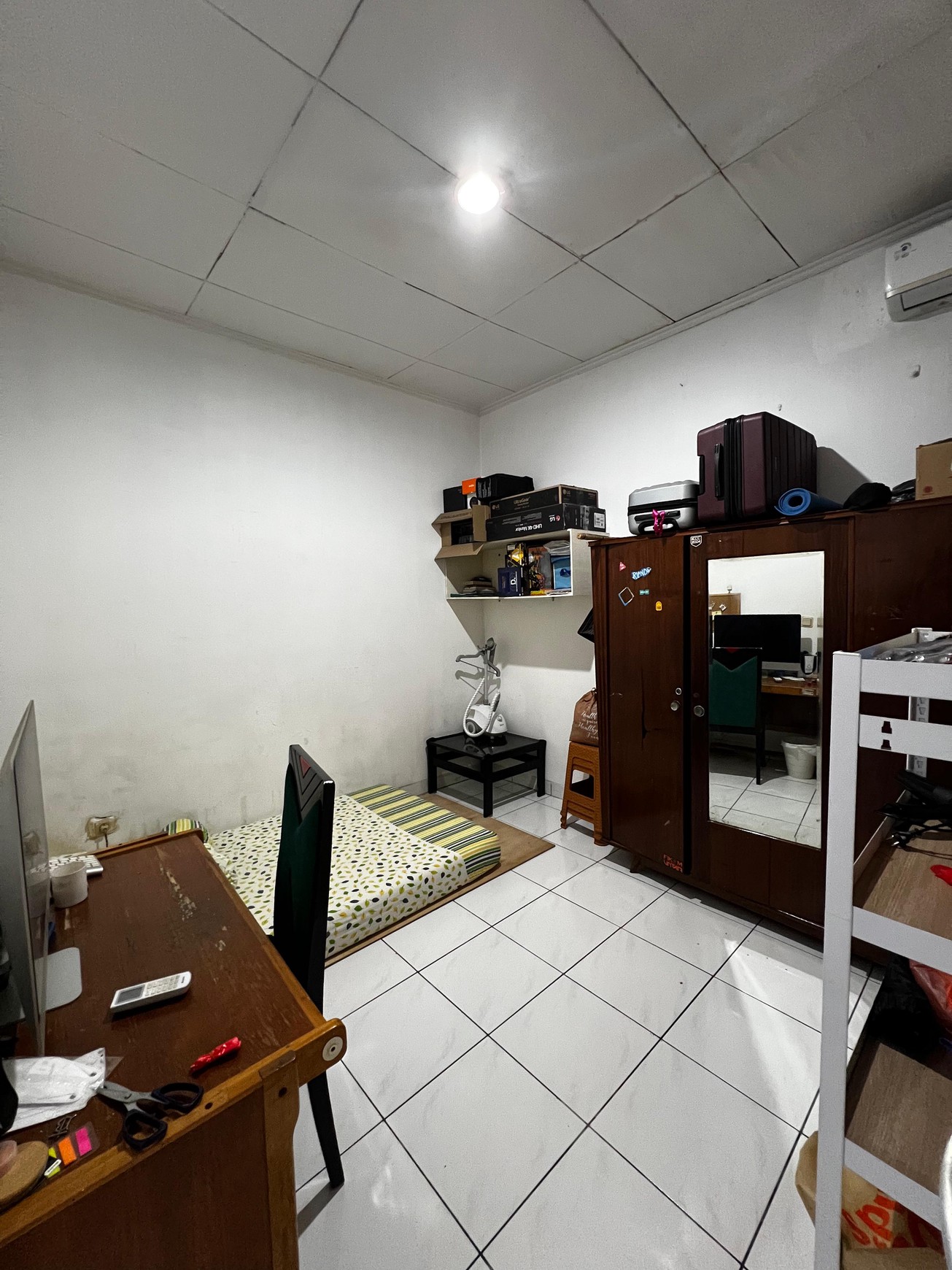 Dijual Rumah Tua Nyaman Siap Huni Duta Garden
