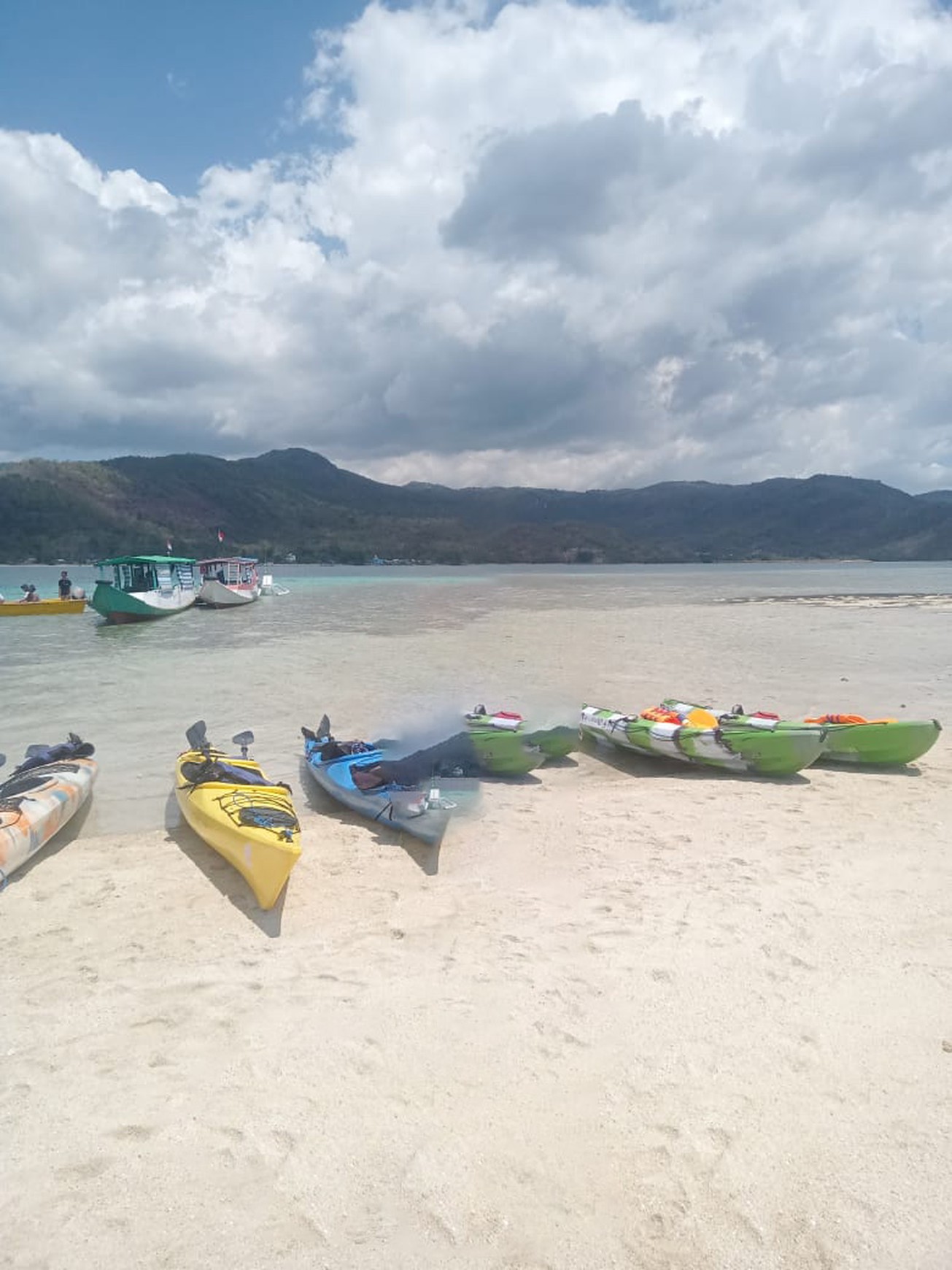 Tempat Wisata Goa Rangko di Labuan Bajo LT 28.250