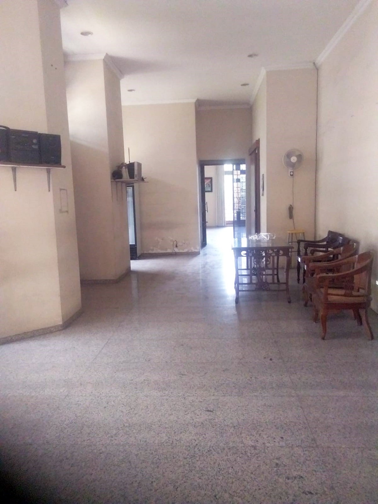 Rumah di Raya Nginden Intan Surabaya Timur, 2 Lantai, Strategis, bisa untuk rumah tinggal / kantor - MG -