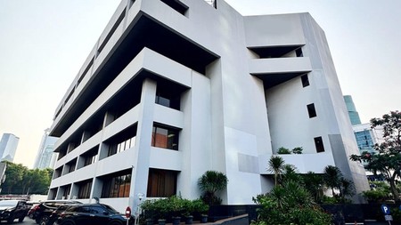 GEDUNG KANTOR RASUNA SAID KUNINGAN. 5 LANTAI. ZONA KOMERSIAL BISNIS