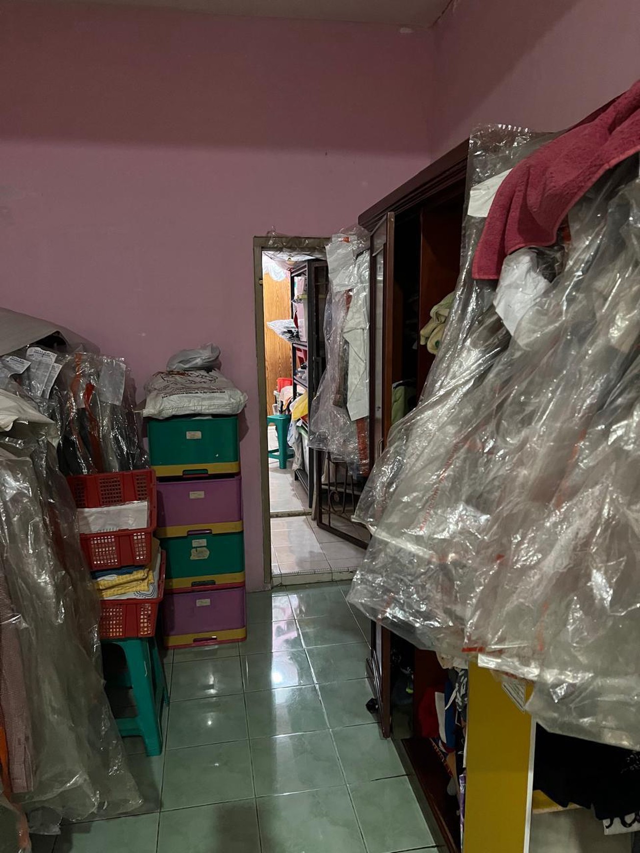 Rumah 3 Lantai di Tambora Jakarta Barat