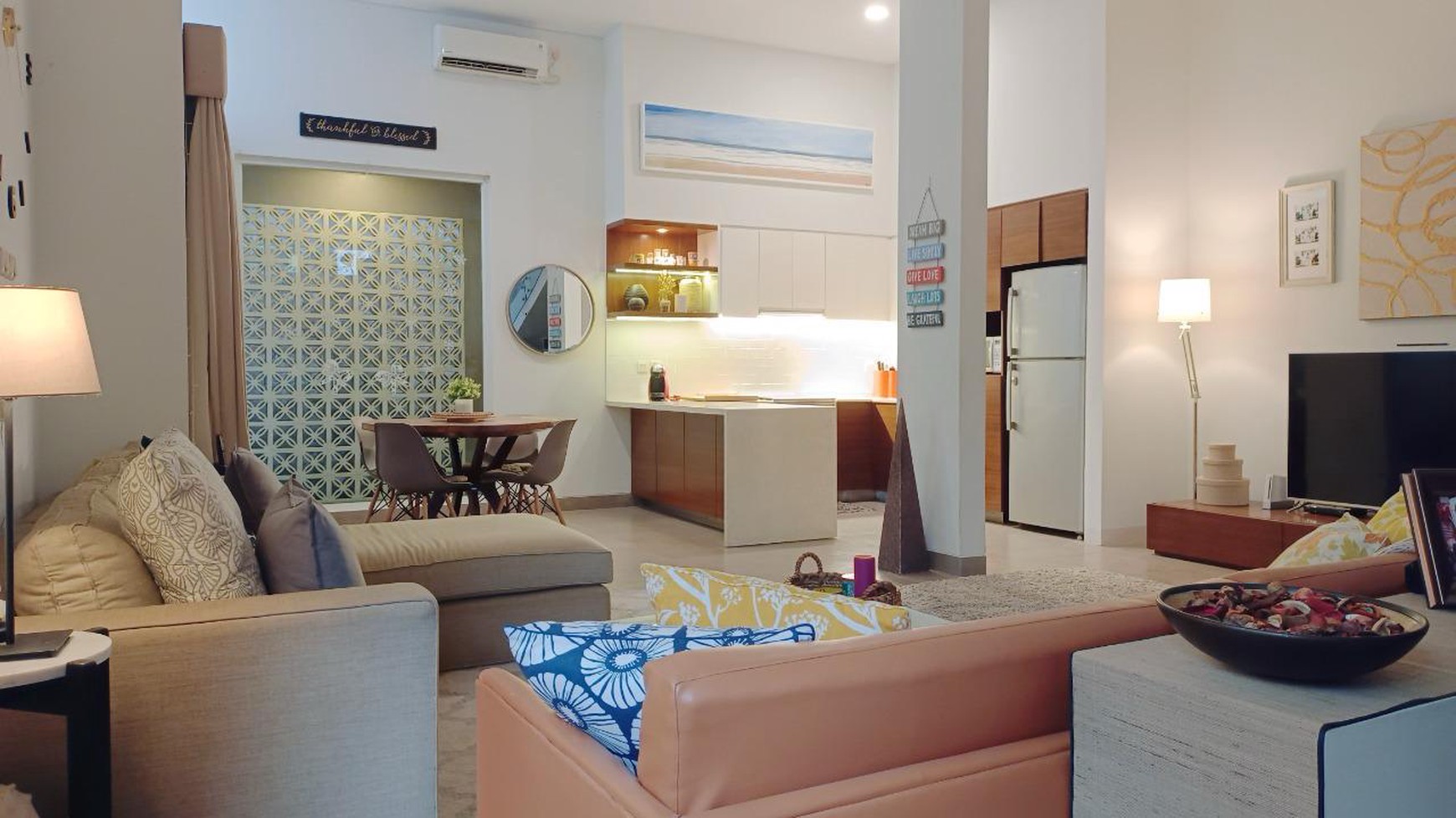 Rumah Di Pondok Ranji Semi Furnished 2½ Lantai KT 4 KM 3 sudah SHM