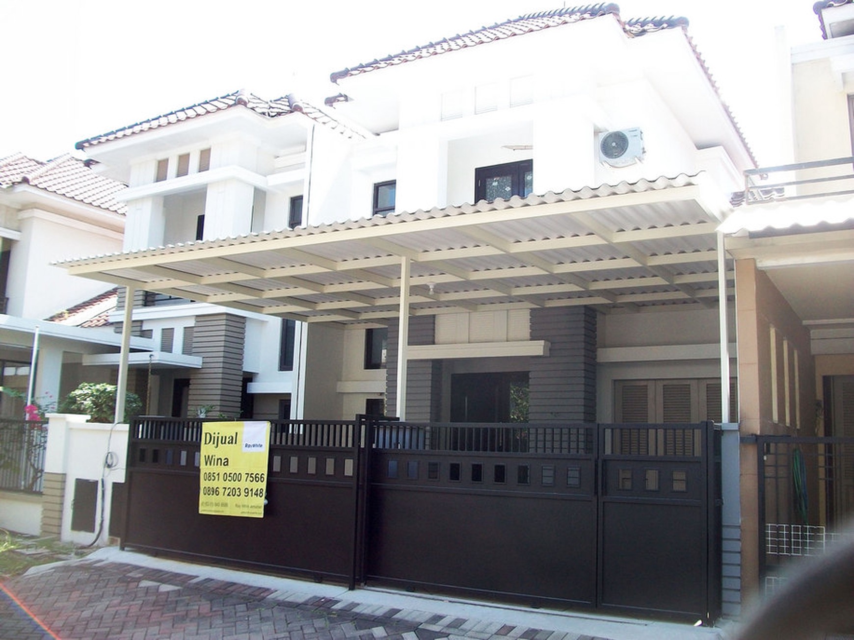 Rumah di Central Park A. Yani Surabaya Selatan, Minimalis, 2 Lantai, SIAP HUNI !!! - WNA -