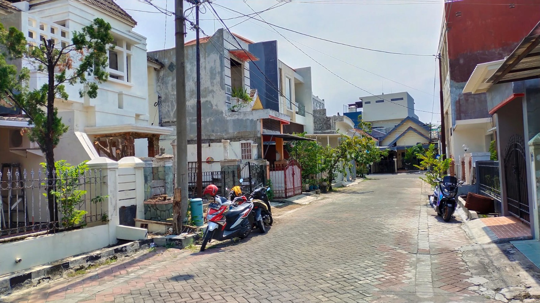 Miliki Rumah Ideal 2 Lantai di Nirwana Executive - Strategis & Nyaman!