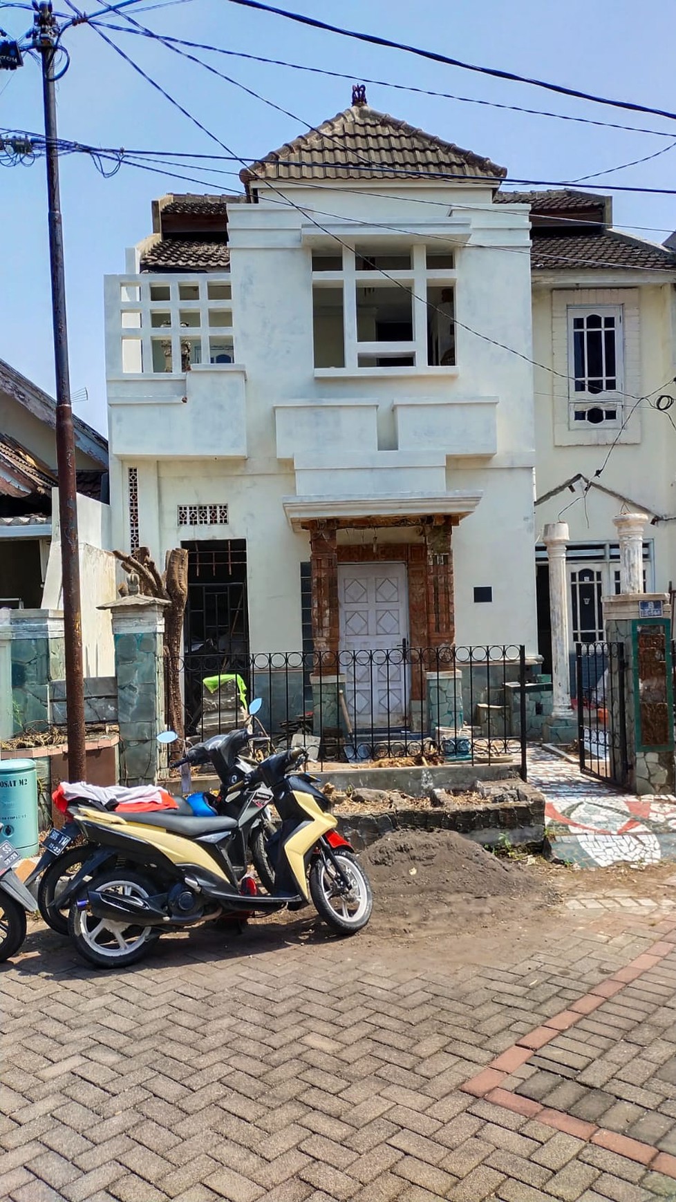 Miliki Rumah Ideal 2 Lantai di Nirwana Executive - Strategis & Nyaman!