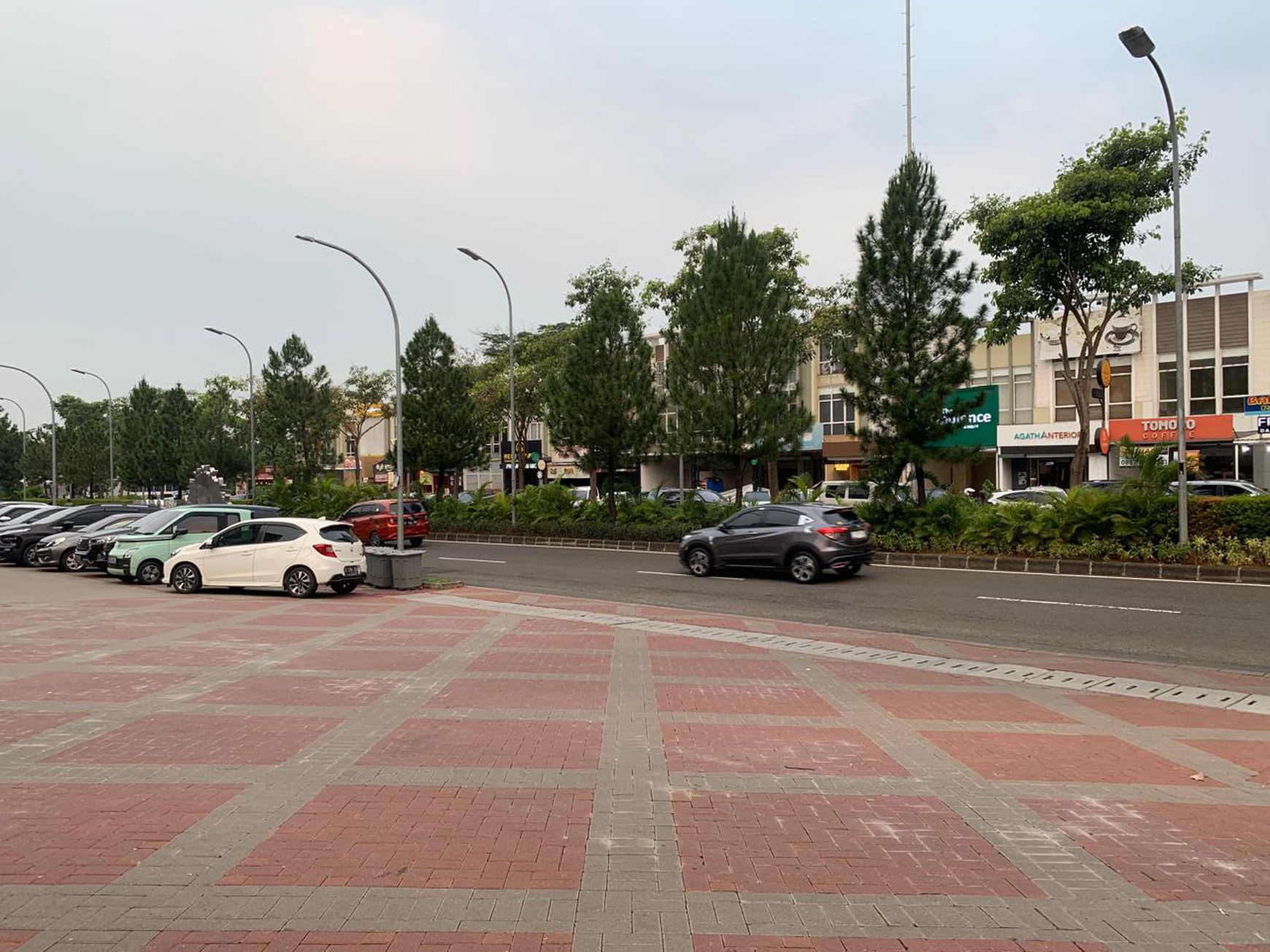 Ruko Gandeng 3 Lantai di Maggiore Hadap boulevard Gading Serpong