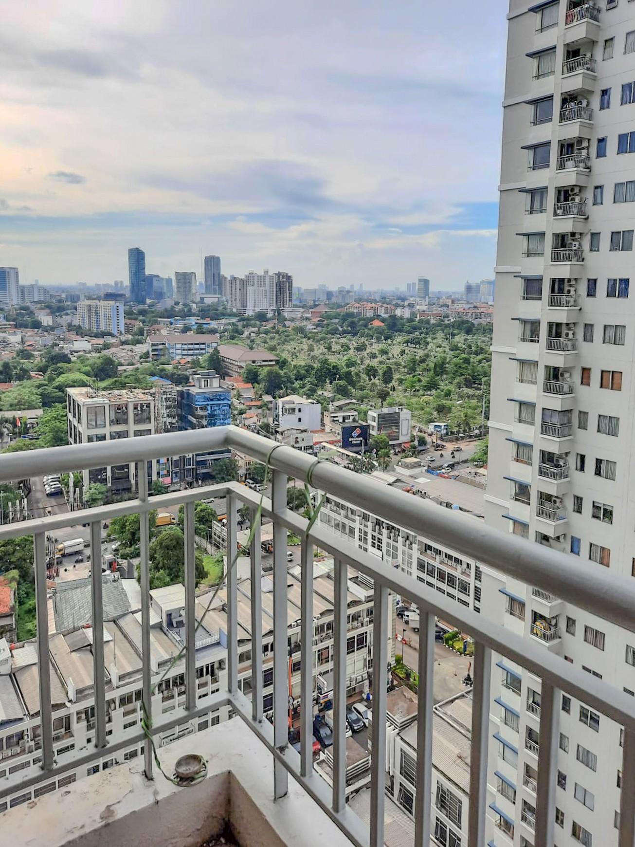 APARTEMEN SUDIRMAN PARK, CITY & POOL VIEW, AKSES MUDAH SCBD, RASUNA SAID KUNINGAN