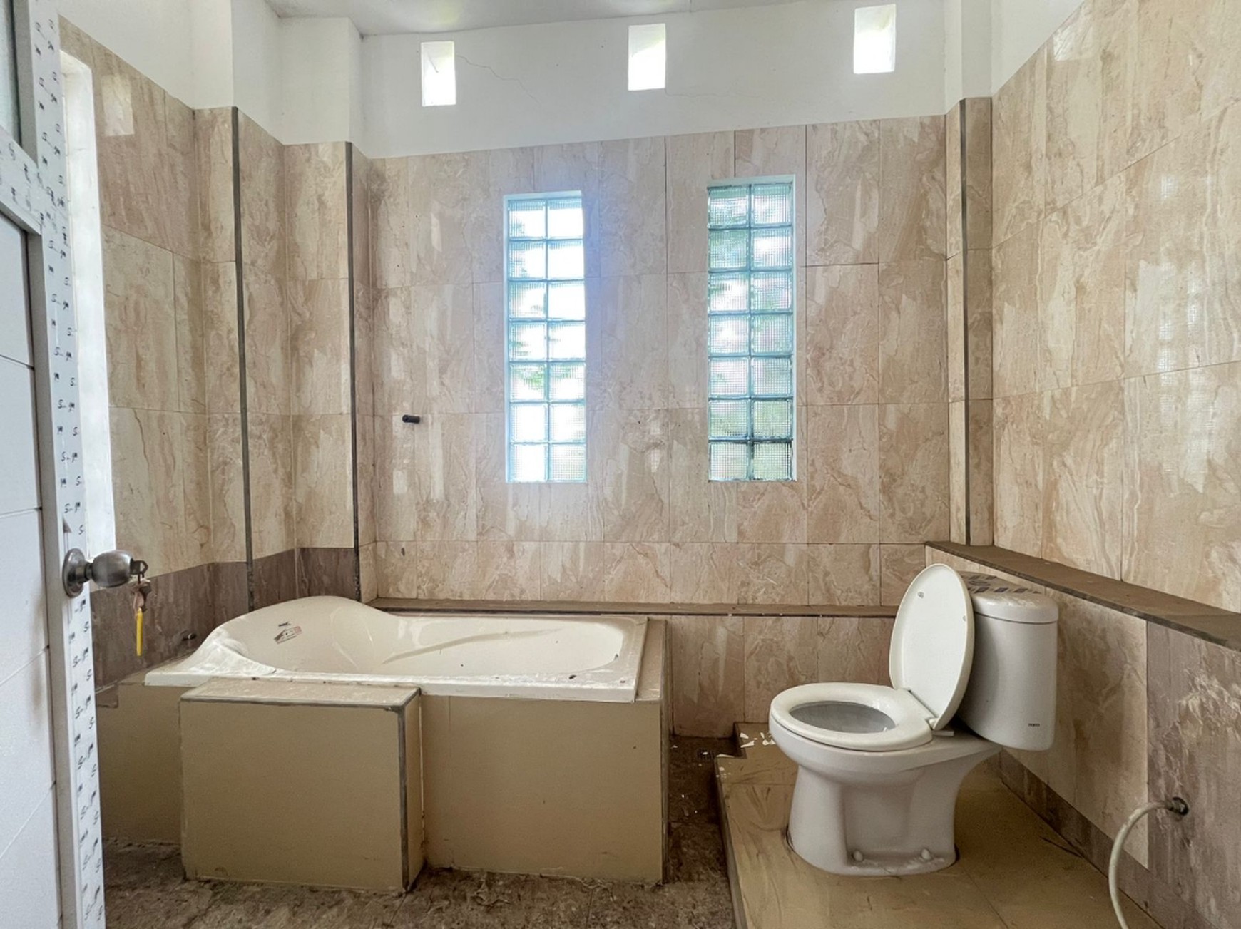 Dijual Rumah Wisma Mukti Surabaya Timur