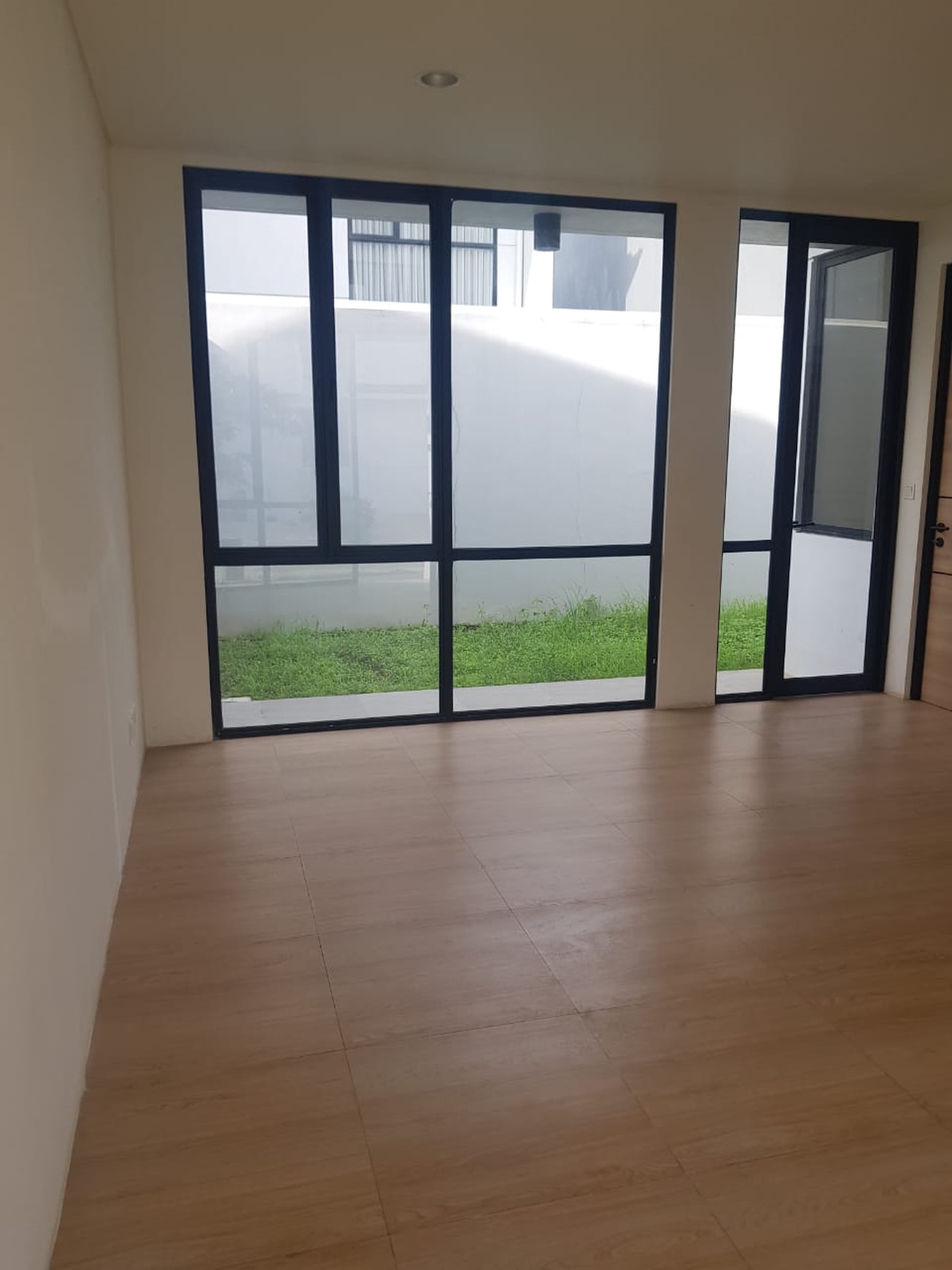 Dijual rumah minimalist modern di Cendana Parc - Lippo Karawaci Tangerang