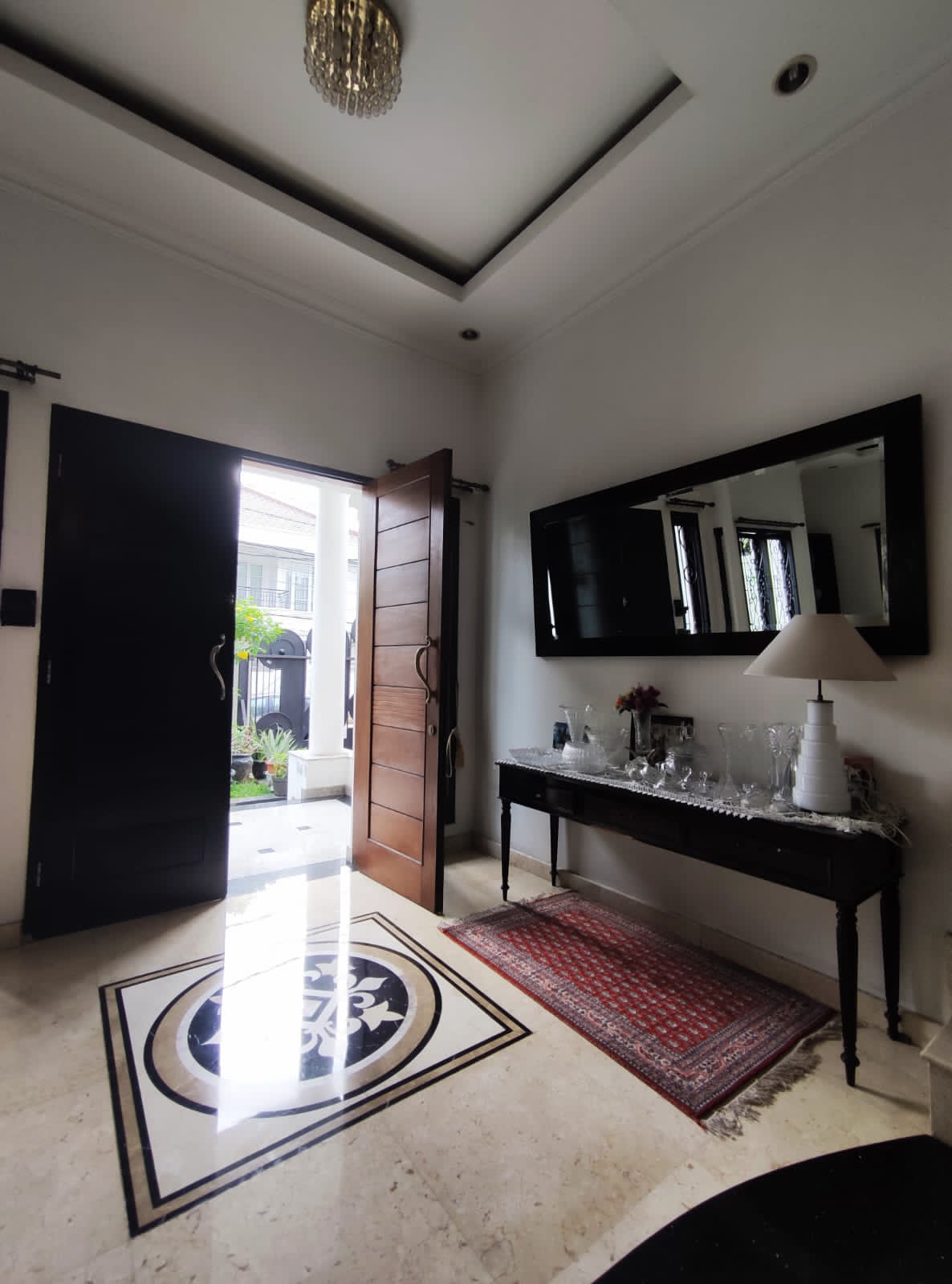 Dijual Rumah di Jl. Yado  Radio dalam Jakarta Selatan