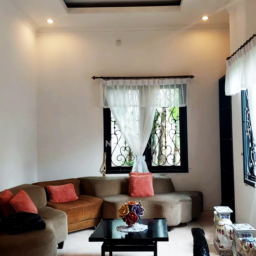 Dijual Rumah di Jl. Yado  Radio dalam Jakarta Selatan