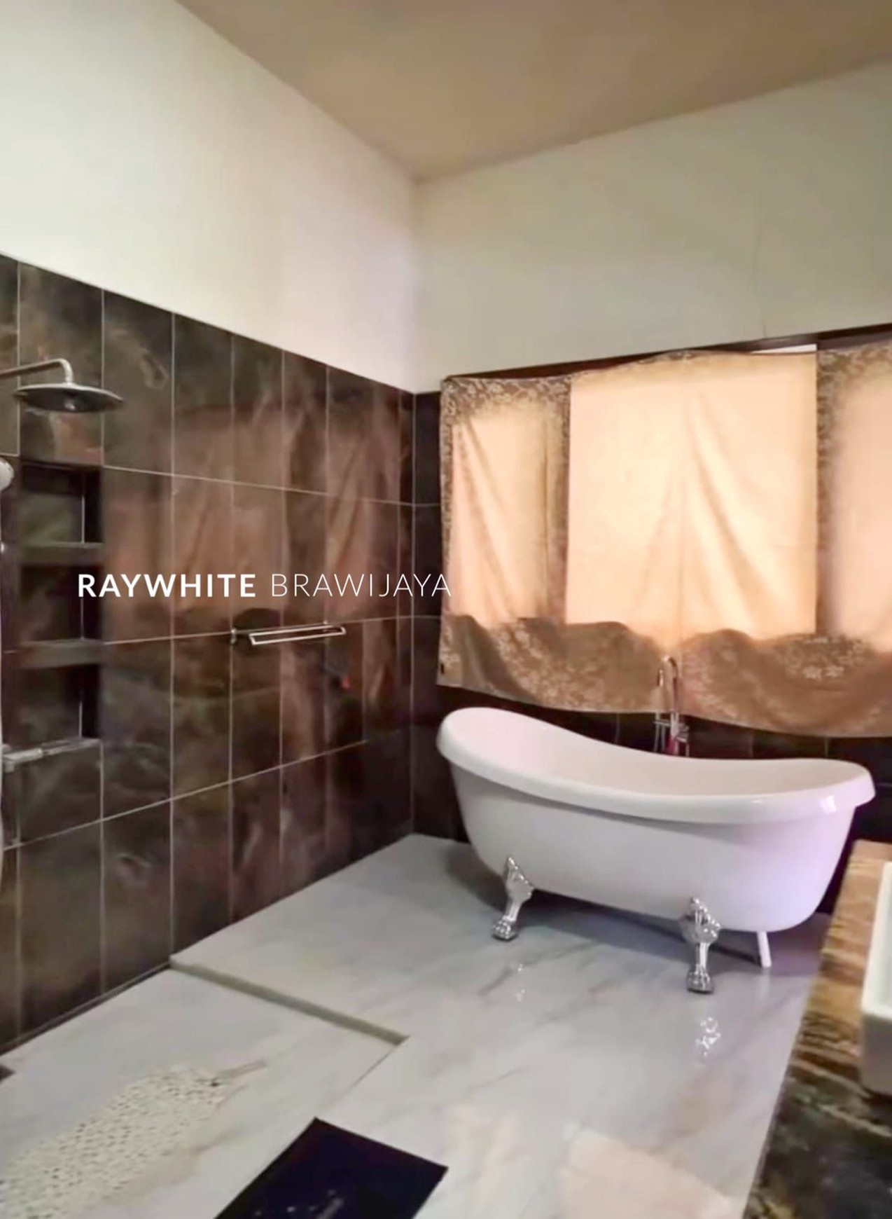Villa Style Bali Siap Huni Area Sentul City