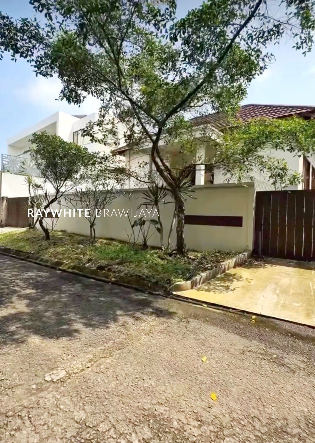 Villa Style Bali Siap Huni Area Sentul City