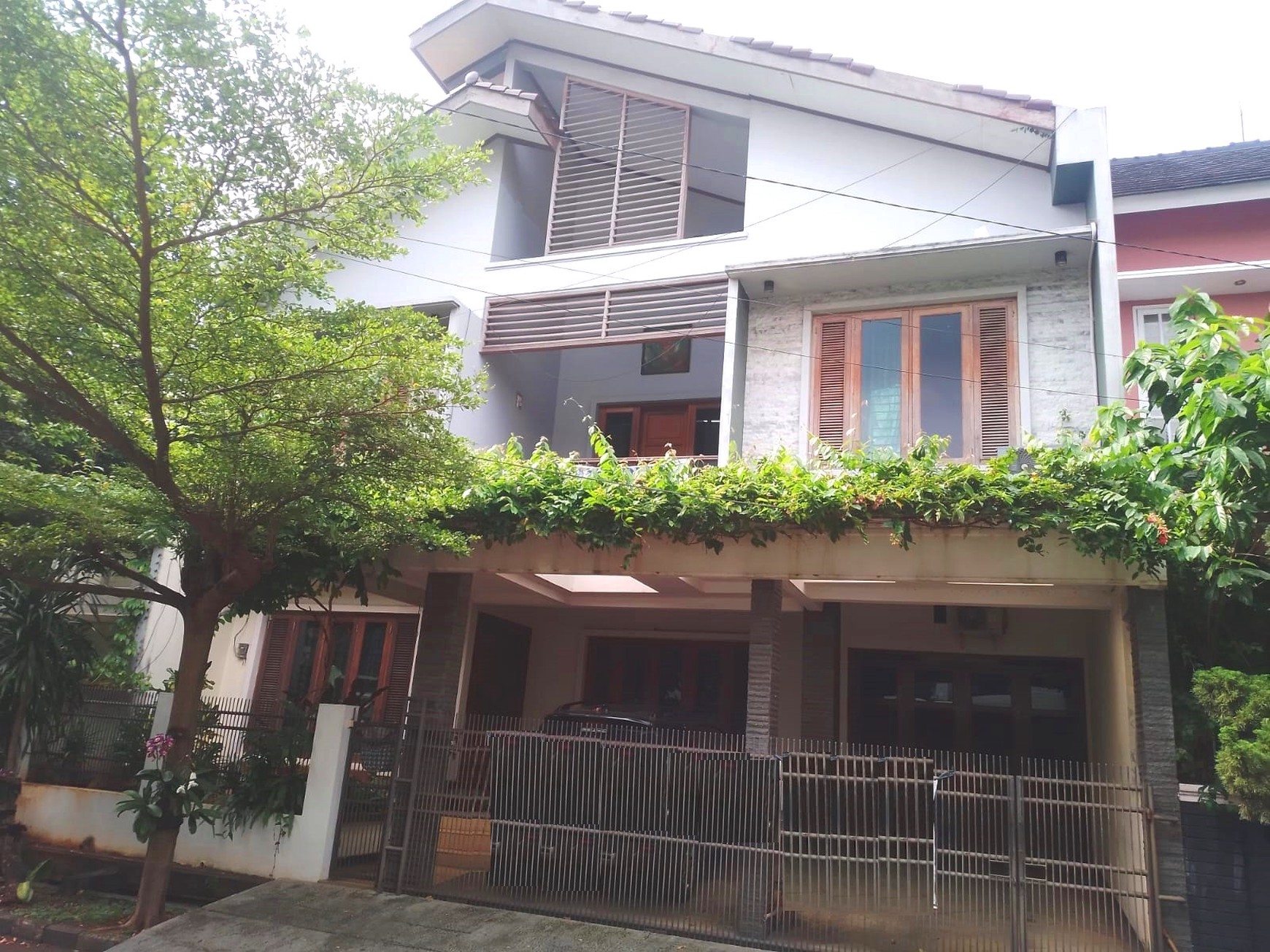 Turun Harga Lagi. Rumah Dijual di Kucica Bintaro Jaya Sektor 9 Harga Rp. 3,9 M LT 221 LB 230