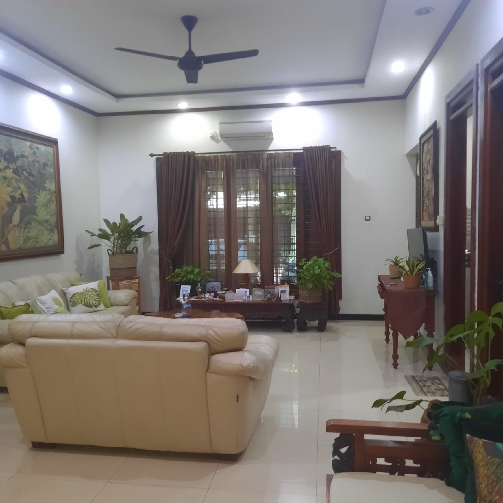 Turun Harga Lagi. Rumah Dijual di Kucica Bintaro Jaya Sektor 9 Harga Rp. 3,9 M LT 221 LB 230