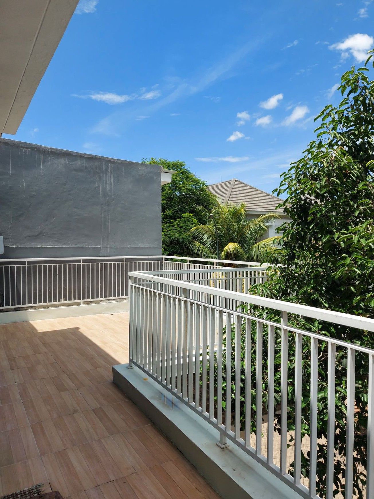 HOT SALE Rumah hook, bagus minimalis modern dalam Cluster di Bintaro Sektor 9.