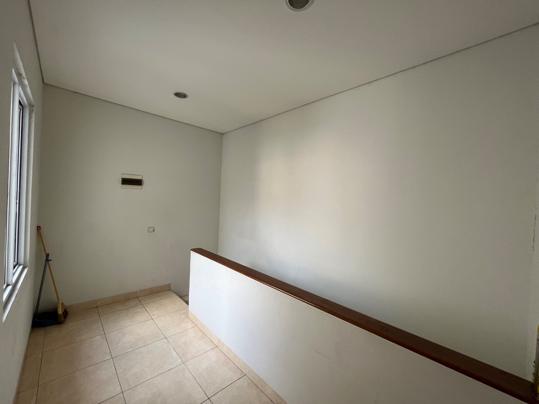 Rumah 2 Lantai Siap Huni dengan Hunian Nyaman dan Asri @BSD, Gree Wich